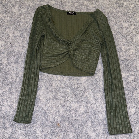 Jolie & Joy Tops - Jolie and Joy Twist Long Sleeve Crop Top - Size S